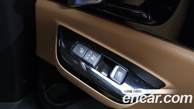 Kia Carnival (IV) Gasoline 9-Seater Signature 2023 — фото 30
