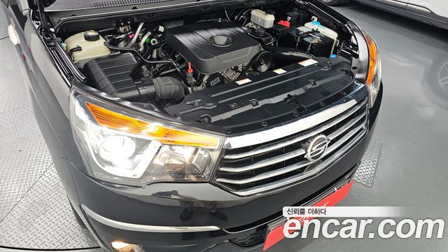 KG Mobility (SsangYong) Korando Turismo 4WD Chateau 11-seater High-roof 2016 — фото 6