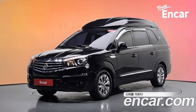 KG Mobility (SsangYong) Korando Turismo 4WD Chateau 11-seater High-roof 2016 — фото 1