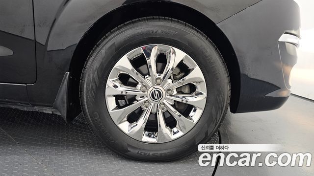 KG Mobility (SsangYong) Korando Turismo 4WD Chateau 11-seater High-roof 2016 — фото 27