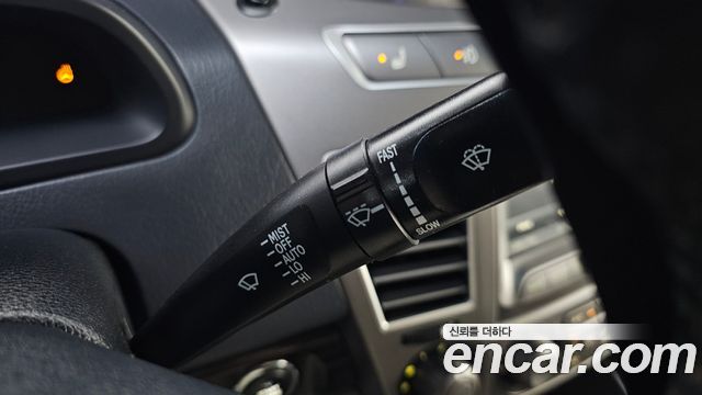 KG Mobility (SsangYong) Korando Turismo 4WD Chateau 11-seater High-roof 2016 — фото 33