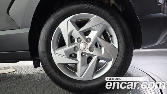 Hyundai Kona (SX2) Gasoline 2.0 2WD Premium 2024 — фото 26