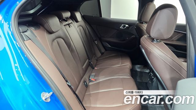 BMW 1 Series (F40) 120i M Sports 2023 — фото 11
