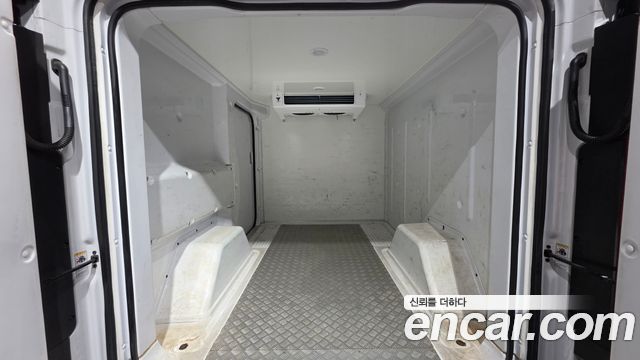 Hyundai ST1 Cargo Freezer Container Premium 2025 — фото 11
