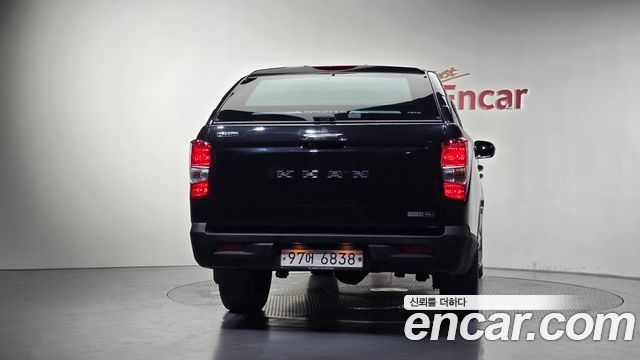 KG Mobility (SsangYong) Rexton Sports Khan Diesel 2.2 4WD Professional S (5-Link) 2019 — фото 4