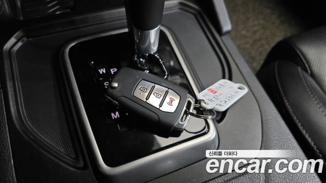 KG Mobility (SsangYong) Rexton Sports Khan Diesel 2.2 4WD Professional S (5-Link) 2019 — фото 19