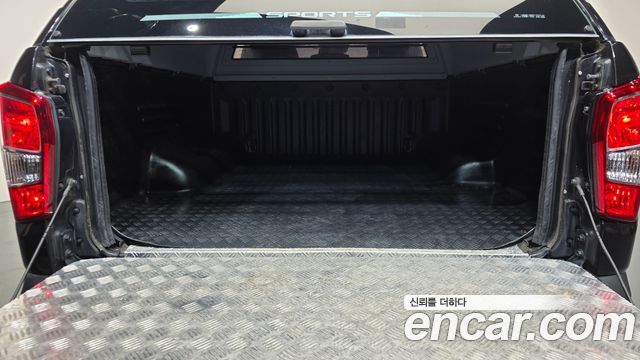 KG Mobility (SsangYong) Rexton Sports Khan Diesel 2.2 4WD Professional S (5-Link) 2019 — фото 23