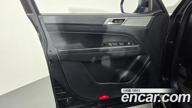KG Mobility (SsangYong) Rexton Sports Khan Diesel 2.2 4WD Professional S (5-Link) 2019 — фото 30