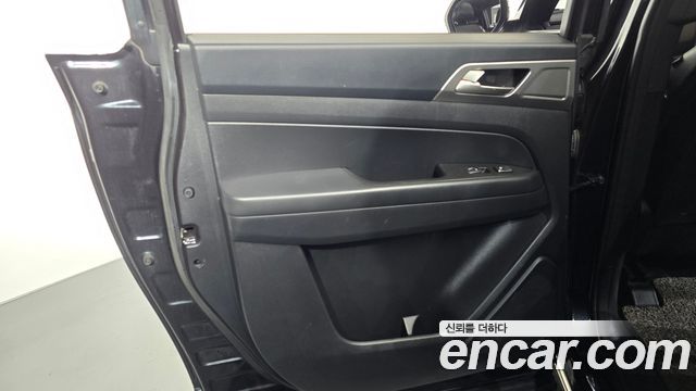 KG Mobility (SsangYong) Rexton Sports Khan Diesel 2.2 4WD Professional S (5-Link) 2019 — фото 31