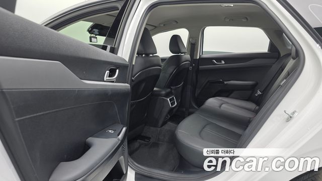 Kia K5 Hybrid (III) Prestige 2024 — фото 18