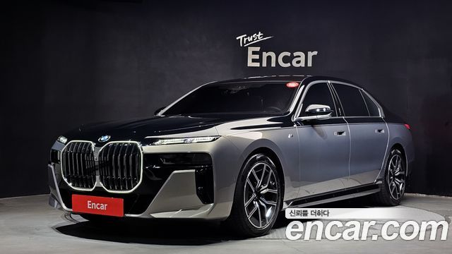 BMW 7 Series (G70) 740d xDrive M Sport 2025 — фото 1