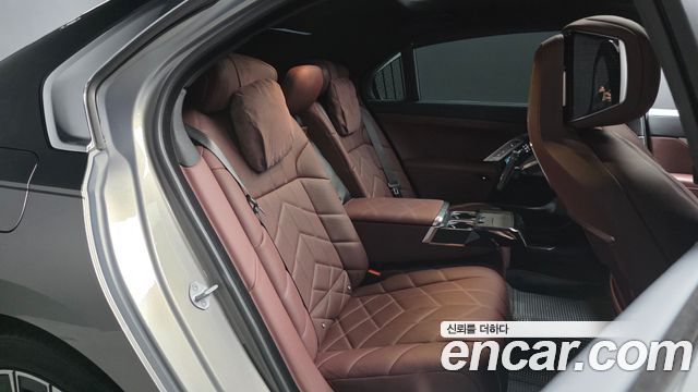 BMW 7 Series (G70) 740d xDrive M Sport 2025 — фото 11