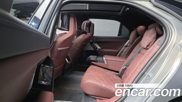 BMW 7 Series (G70) 740d xDrive M Sport 2025 — фото 12