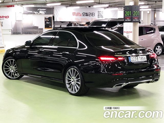 Mercedes-Benz E-Class (W213) E350 4MATIC AMG Line Edition 2021 — фото 3