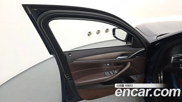 BMW 5 Series (G30) 520d M Sport Package Plus 2020 — фото 24