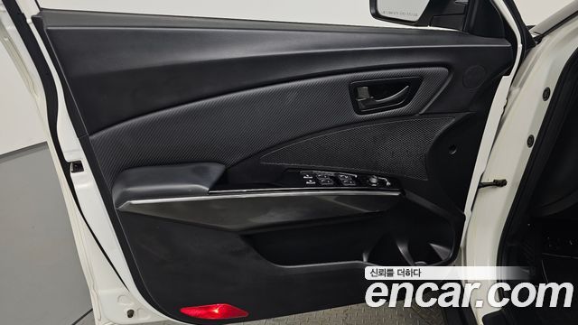 KG Mobility (SsangYong) Tivoli Air 1.5 A3 2WD 2021 — фото 30