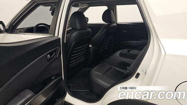 KG Mobility (SsangYong) Tivoli Air 1.5 A3 2WD 2021 — фото 32