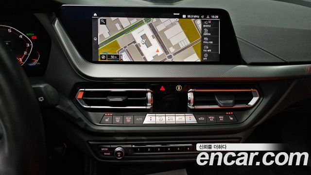 BMW 1 Series (F40) M135i xDrive 2024 — фото 16