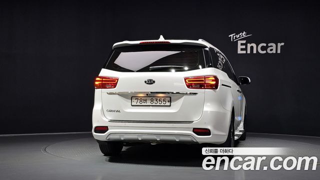 Kia Carnival 11-Seater Prestige 2019 — фото 4