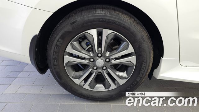 Kia Carnival 11-Seater Prestige 2019 — фото 5