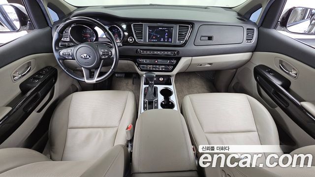 Kia Carnival 11-Seater Prestige 2019 — фото 7