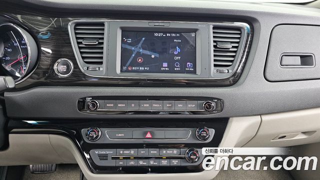Kia Carnival 11-Seater Prestige 2019 — фото 14