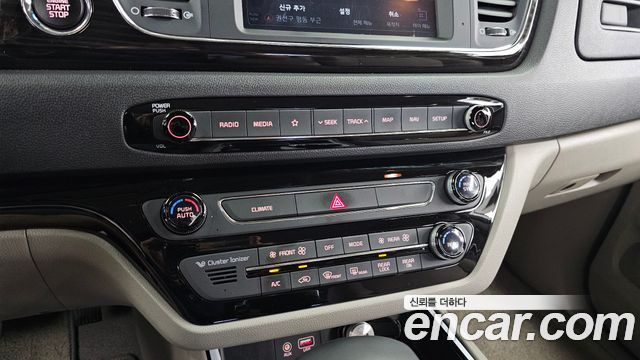 Kia Carnival 11-Seater Prestige 2019 — фото 32