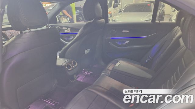 Mercedes-Benz E-Class (W213) E220d 4MATIC AMG Line 2021 — фото 8