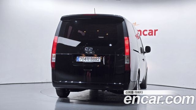 Hyundai Staria Tourer 11-Seater Smart 2023 — фото 4