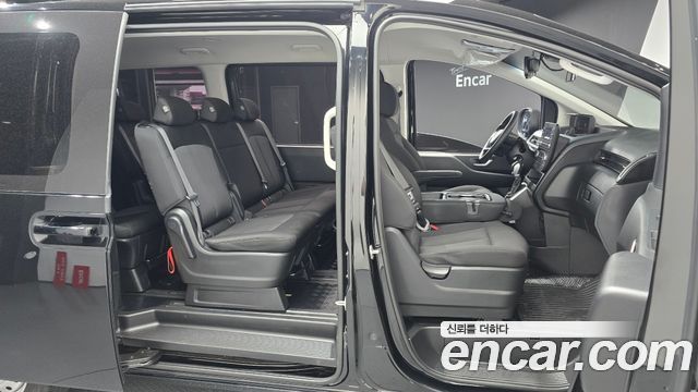 Hyundai Staria Tourer 11-Seater Smart 2023 — фото 26
