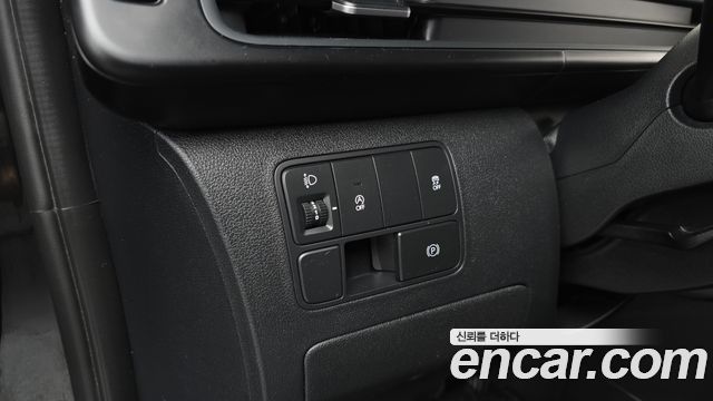 Hyundai Staria Tourer 11-Seater Smart 2023 — фото 28