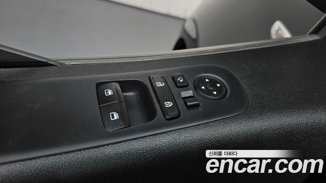 Hyundai Staria Tourer 11-Seater Smart 2023 — фото 29