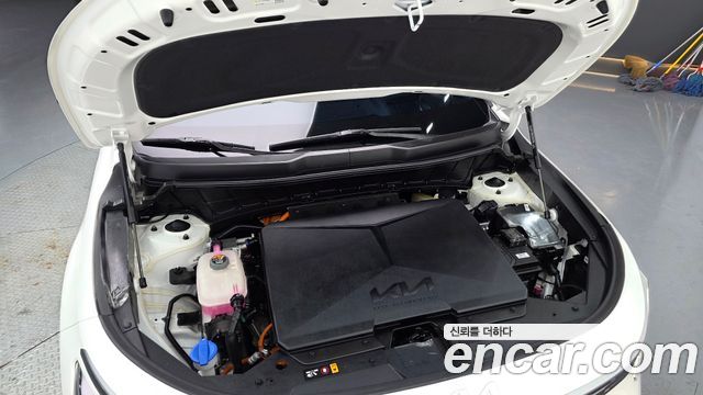 Kia Niro EV Air 2024 — фото 6