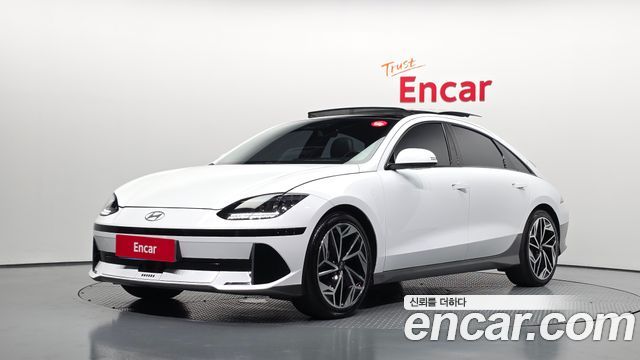 Hyundai Ioniq 6 Long Range Exclusive + 2023 — фото 1