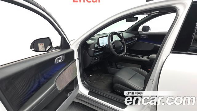 Hyundai Ioniq 6 Long Range Exclusive + 2023 — фото 10