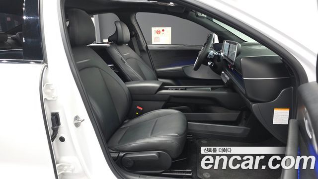 Hyundai Ioniq 6 Long Range Exclusive + 2023 — фото 11