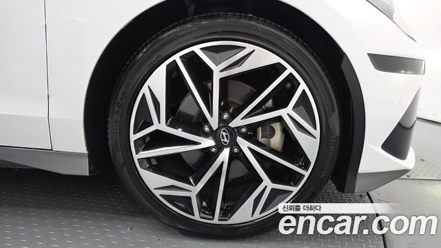Hyundai Ioniq 6 Long Range Exclusive + 2023 — фото 21