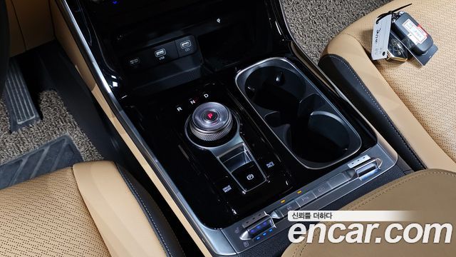 Kia Carnival (IV) Gasoline 9-Seater Signature 2023 — фото 9
