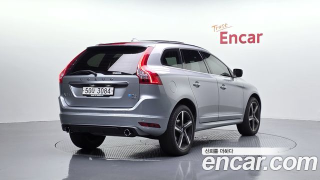 Volvo XC60 T6 R-Design 1st 2015 — фото 2