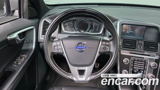 Volvo XC60 T6 R-Design 1st 2015 — фото 13