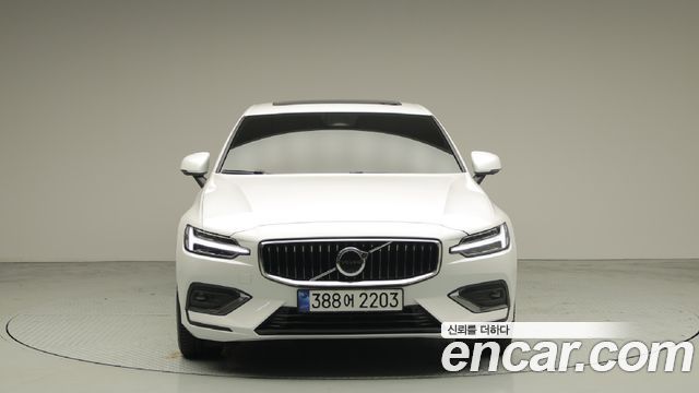 Volvo S60 (III) B5 Ultra Bright 2025 — фото 2