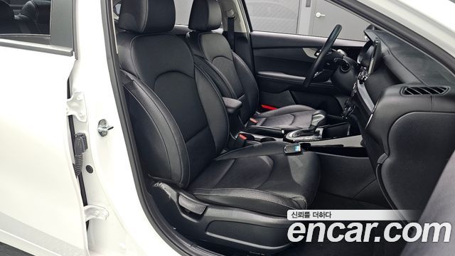 Kia K3 (II) 1.6 Prestige 2023 — фото 12