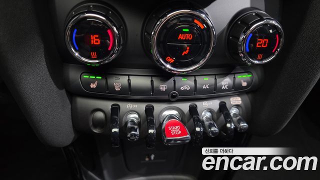 MINI Cooper 5Door Classic Plus Launch Pack Third Generation 2022 — фото 32