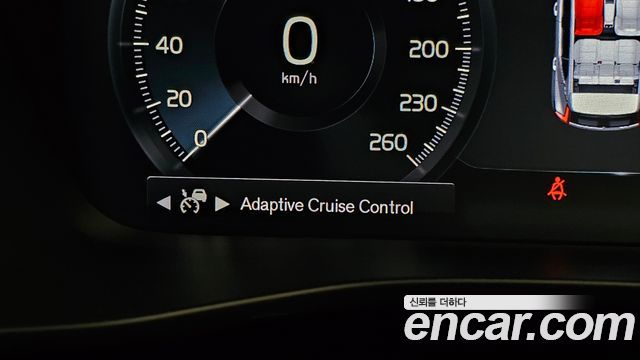 Volvo XC40 B4 Inscription 2022 — фото 17