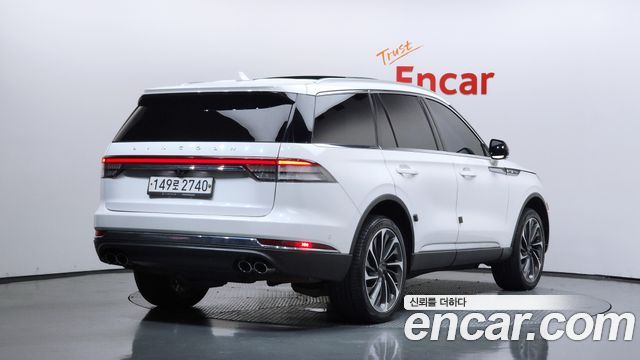 Lincoln Aviator (II) 3.0 Reserve  AWD 2020 — фото 2