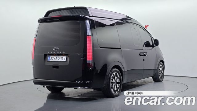 Hyundai Staria 4WD Lounge 9-Seater Limousine 2023 — фото 2