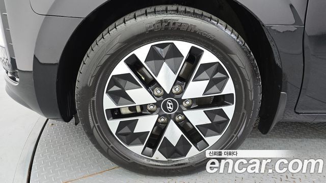 Hyundai Staria 4WD Lounge 9-Seater Limousine 2023 — фото 5