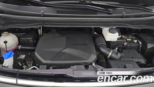 Hyundai Staria 4WD Lounge 9-Seater Limousine 2023 — фото 6