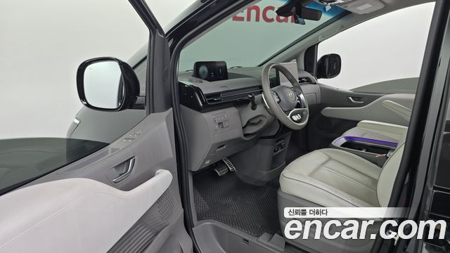 Hyundai Staria 4WD Lounge 9-Seater Limousine 2023 — фото 10