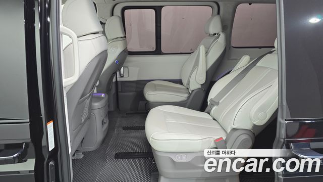 Hyundai Staria 4WD Lounge 9-Seater Limousine 2023 — фото 11